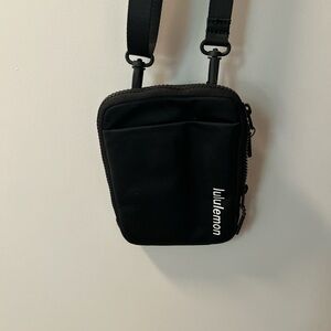Lululemon crossbody